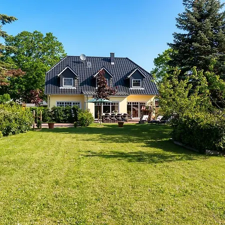Landhausvilla Herrgarden *