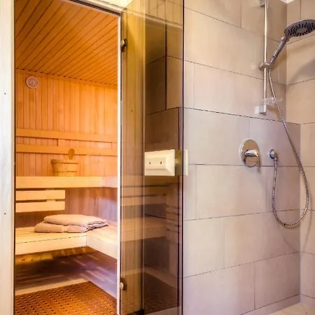 Landhausvilla Herrgarden 펜션 프레로